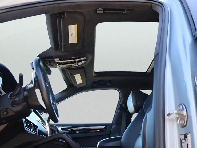 2023 Porsche Cayenne GTS Oshkosh WI