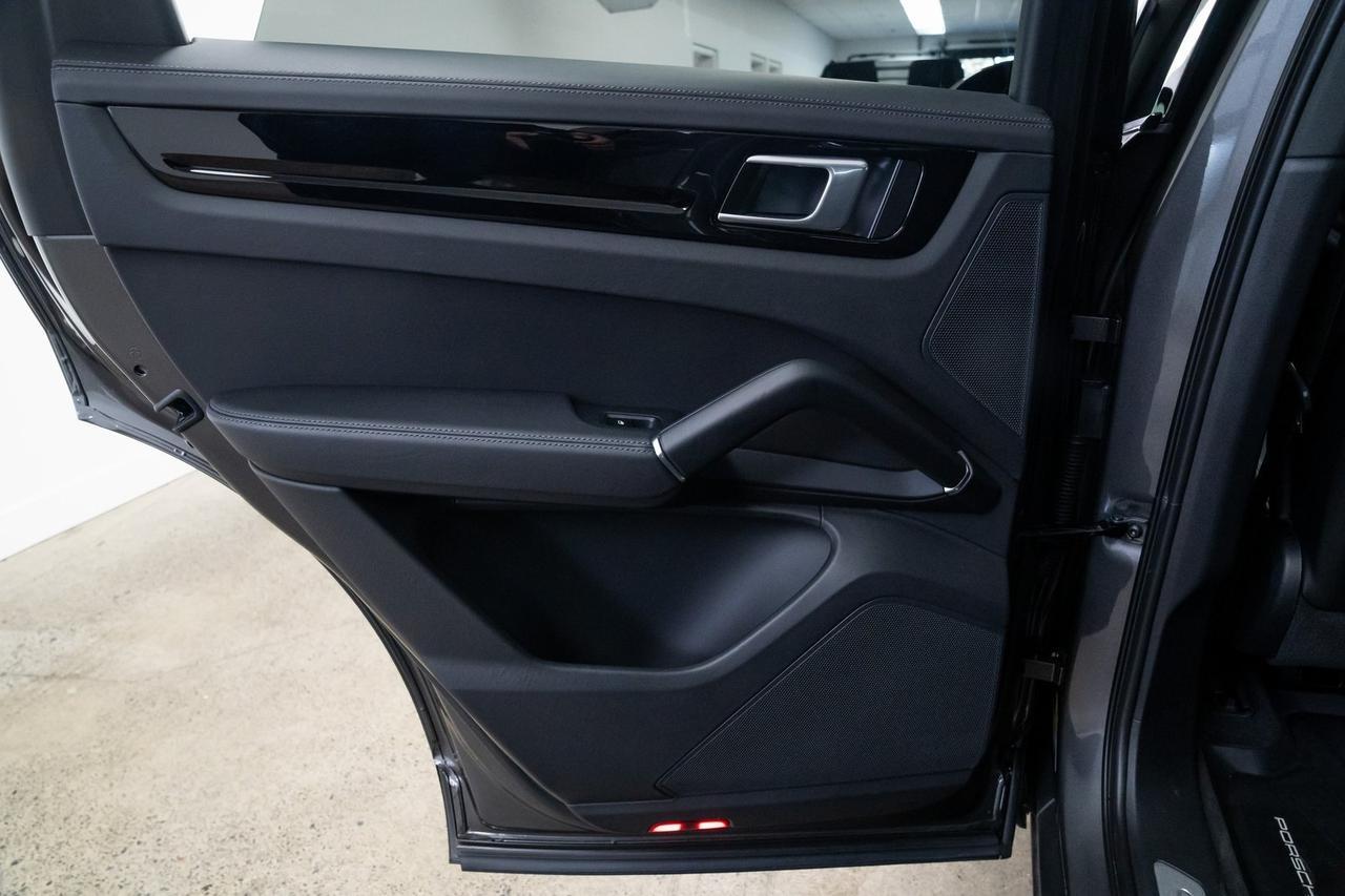2023 Porsche Cayenne Heated Seats Premium Package Portland OR