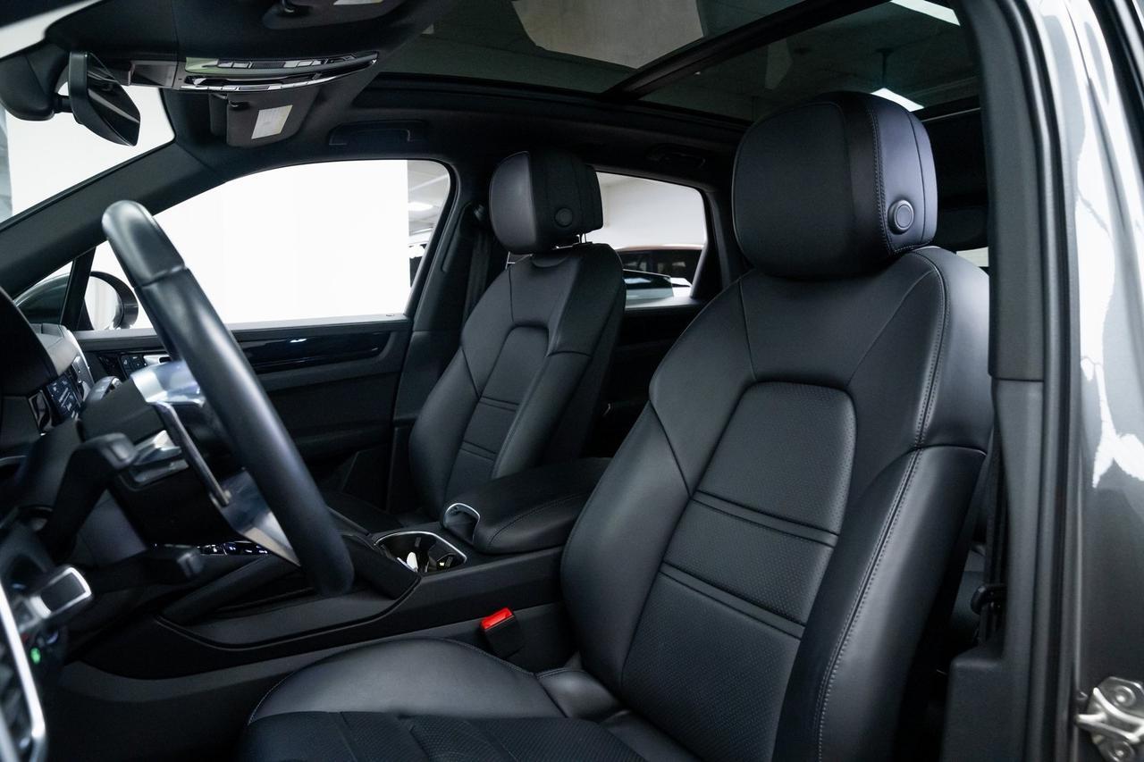 2023 Porsche Cayenne Heated Seats Premium Package Portland OR