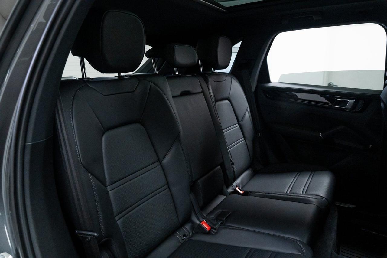 2023 Porsche Cayenne Heated Seats Premium Package Portland OR