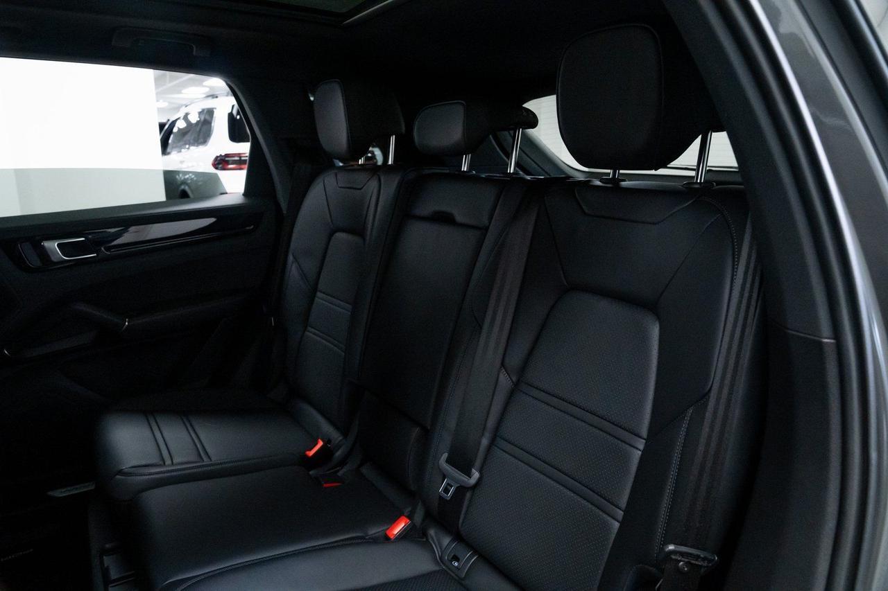 2023 Porsche Cayenne Heated Seats Premium Package Portland OR