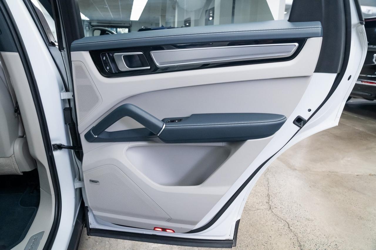 2023 Porsche Cayenne Platinum Edition 1 Owner Premium Package Plus Portland OR