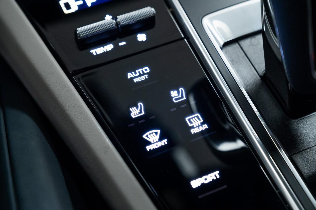 2023 Porsche Cayenne Platinum Edition 1 Owner Premium Package Plus Portland OR