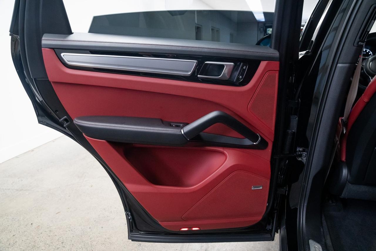 2023 Porsche Cayenne Platinum Edition 1 Owner Vented Seats Premium Package Portland OR