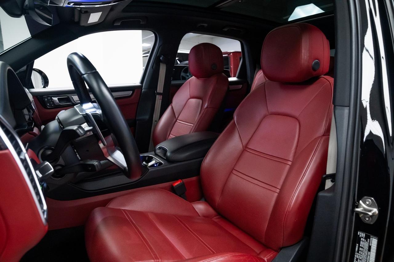 2023 Porsche Cayenne Platinum Edition 1 Owner Vented Seats Premium Package Portland OR