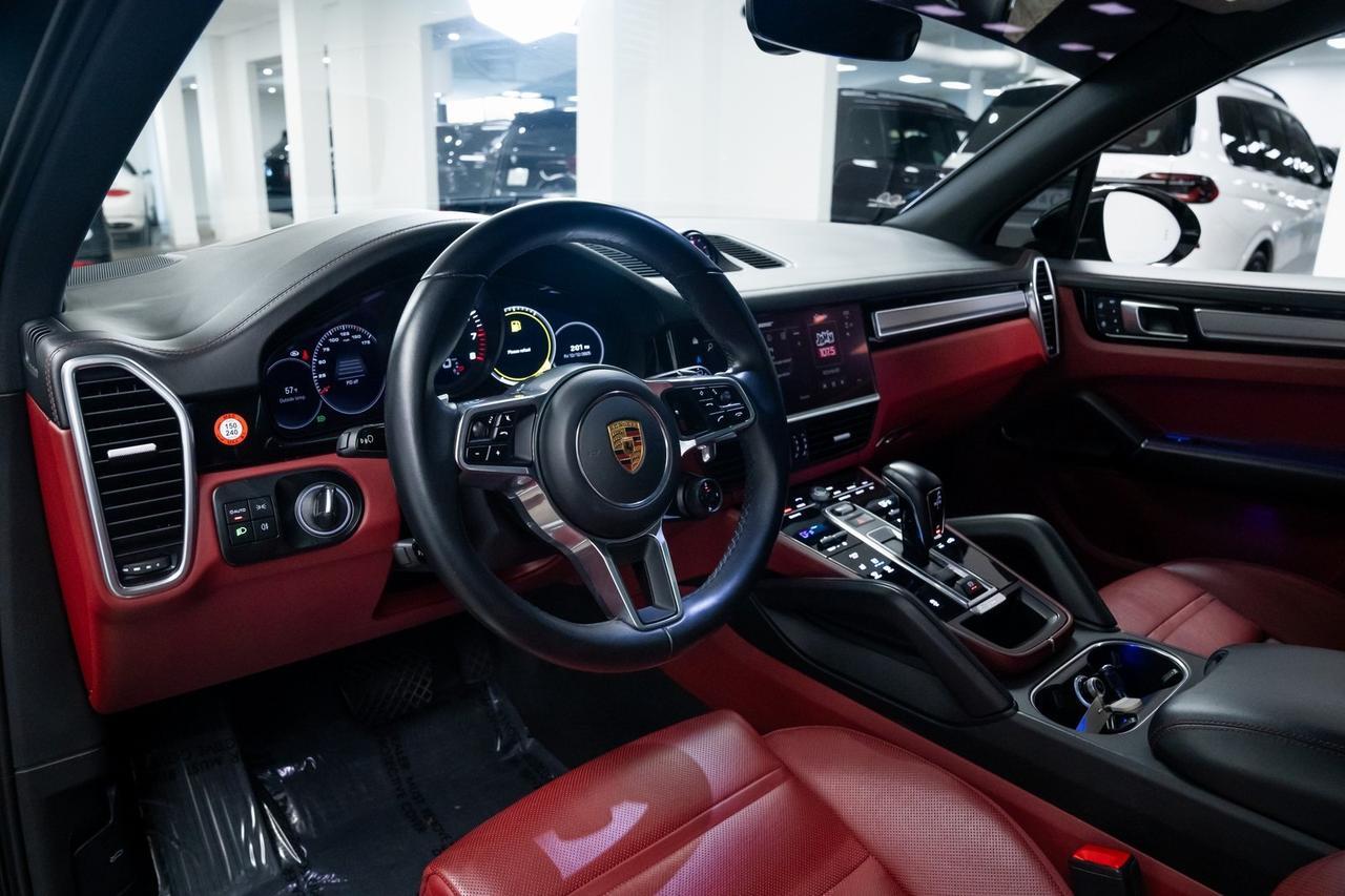 2023 Porsche Cayenne Platinum Edition 1 Owner Vented Seats Premium Package Portland OR