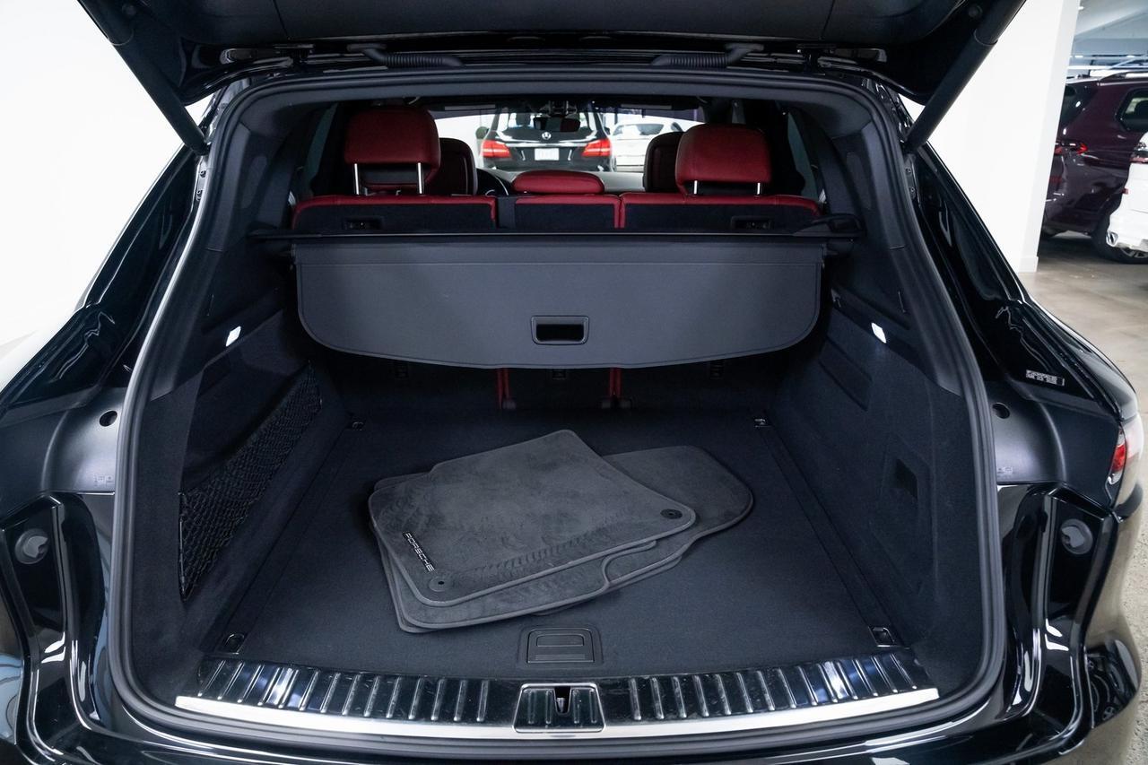 2023 Porsche Cayenne Platinum Edition 1 Owner Vented Seats Premium Package Portland OR