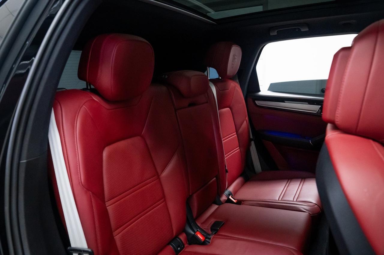 2023 Porsche Cayenne Platinum Edition 1 Owner Vented Seats Premium Package Portland OR