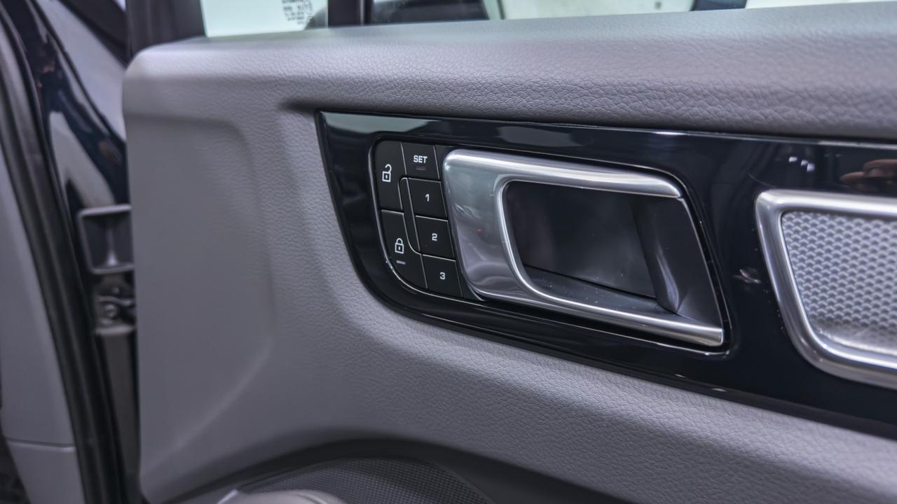 2023 Porsche Cayenne Platinum Edition AWD Tallmadge OH