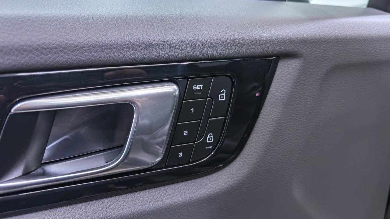 2023 Porsche Cayenne Platinum Edition AWD Tallmadge OH