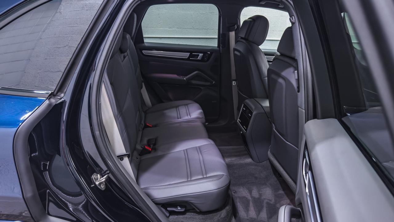 2023 Porsche Cayenne Platinum Edition AWD Tallmadge OH