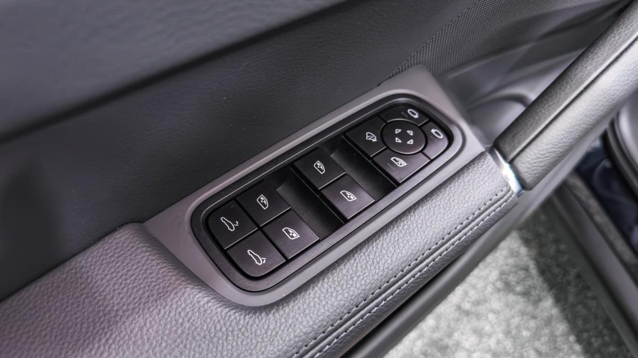 2023 Porsche Cayenne Platinum Edition AWD Tallmadge OH