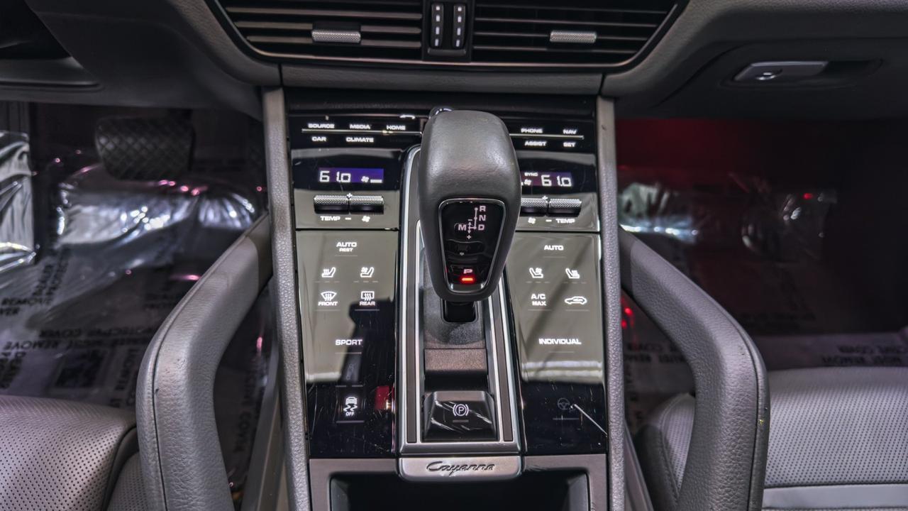 2023 Porsche Cayenne Platinum Edition AWD Tallmadge OH