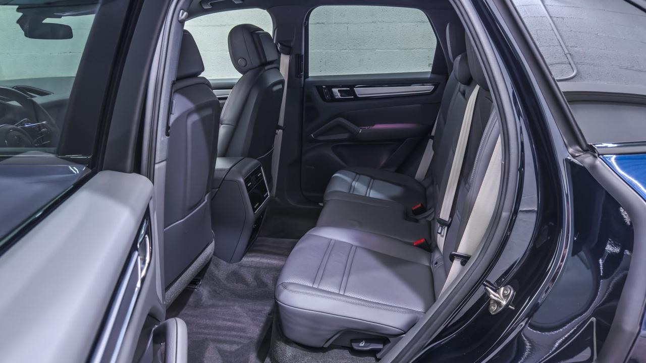 2023 Porsche Cayenne Platinum Edition AWD Tallmadge OH