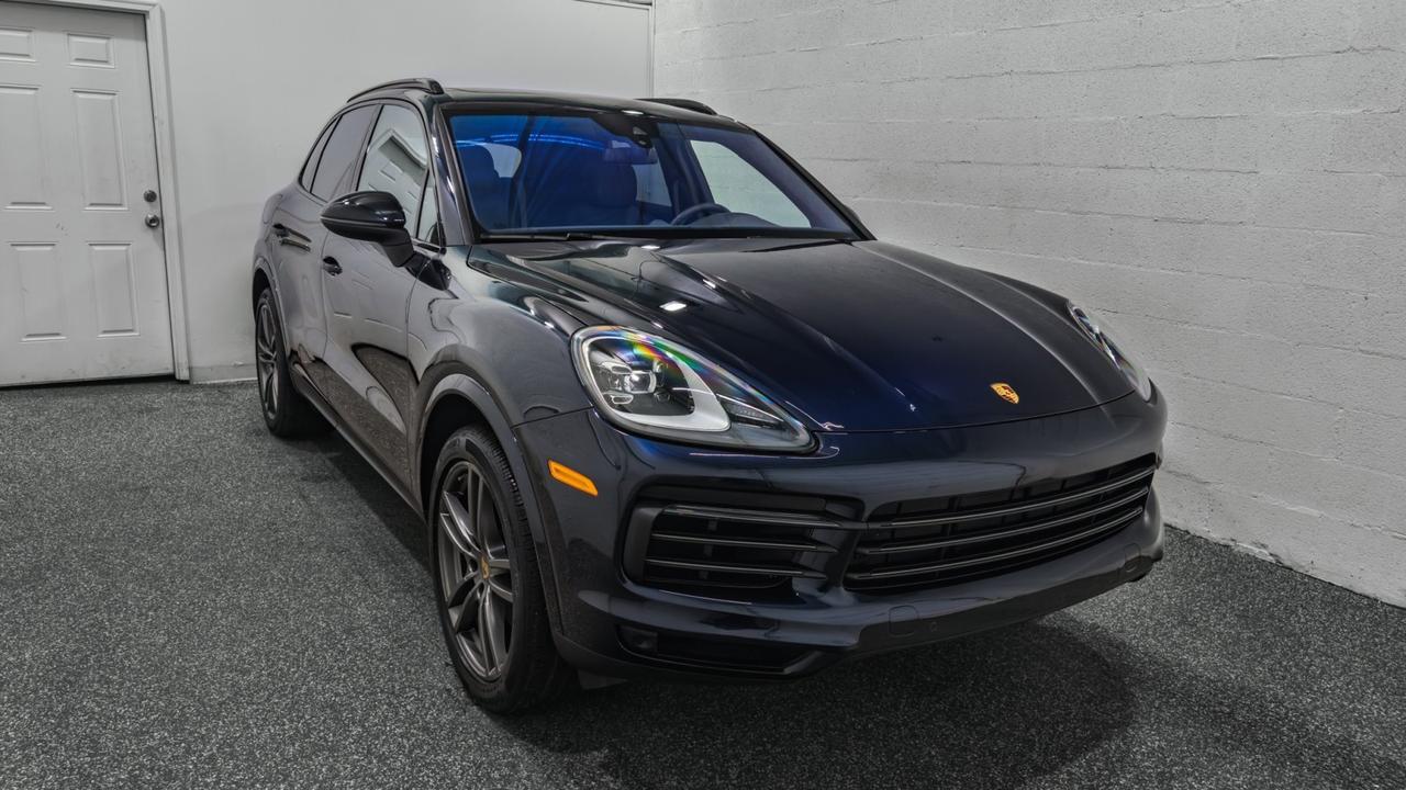 2023 Porsche Cayenne Platinum Edition AWD