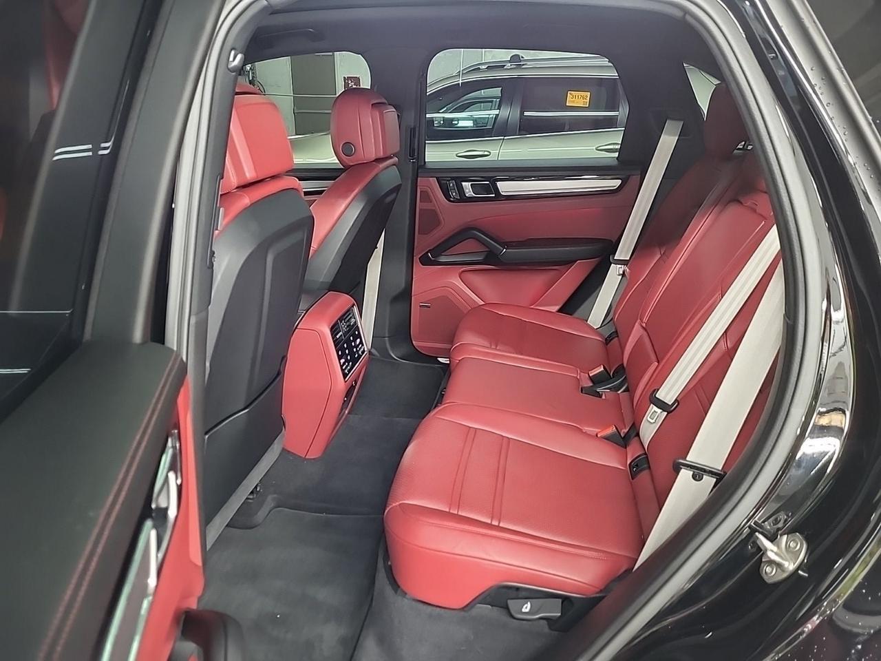 2023 Porsche Cayenne Platinum Edition Active Suspension Adaptive Cruise Portland OR