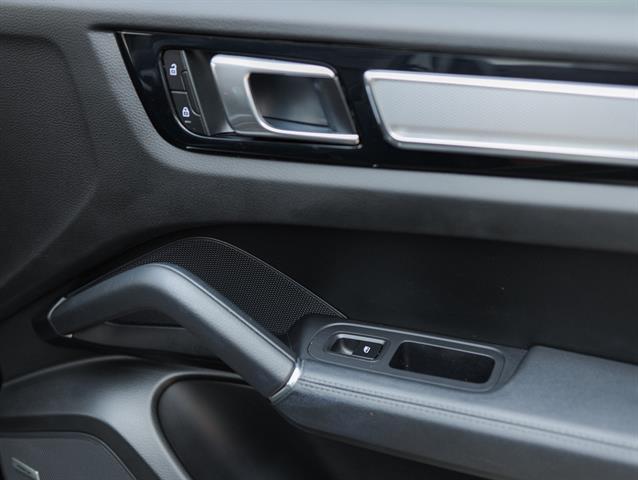 2023 Porsche Cayenne Platinum Edition Bakersfield CA