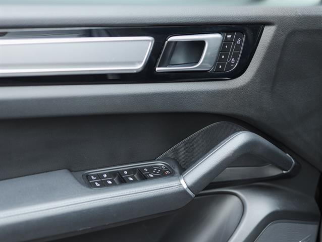 2023 Porsche Cayenne Platinum Edition Bakersfield CA