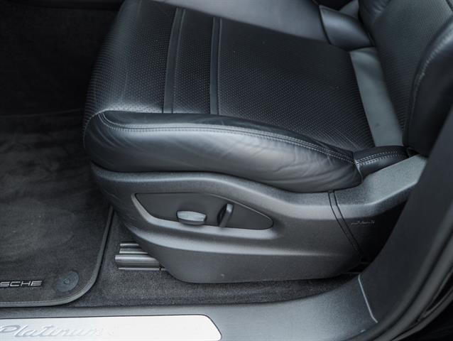 2023 Porsche Cayenne Platinum Edition Bakersfield CA