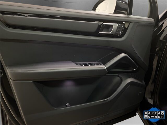 2023 Porsche Cayenne Platinum Edition Dallas TX