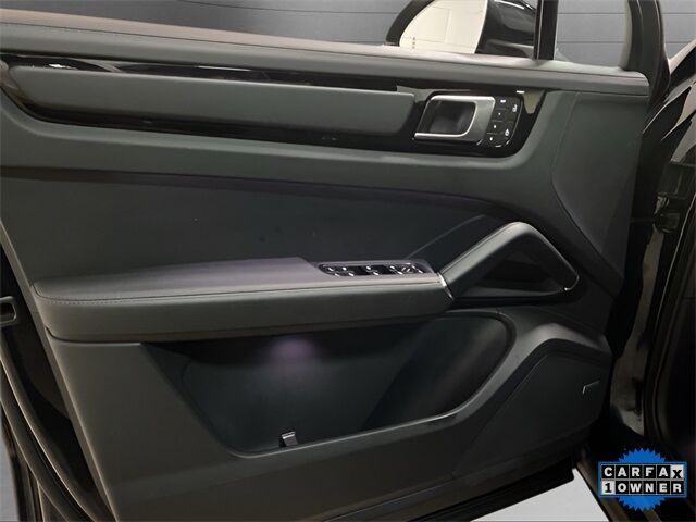 2023 Porsche Cayenne Platinum Edition Dallas TX