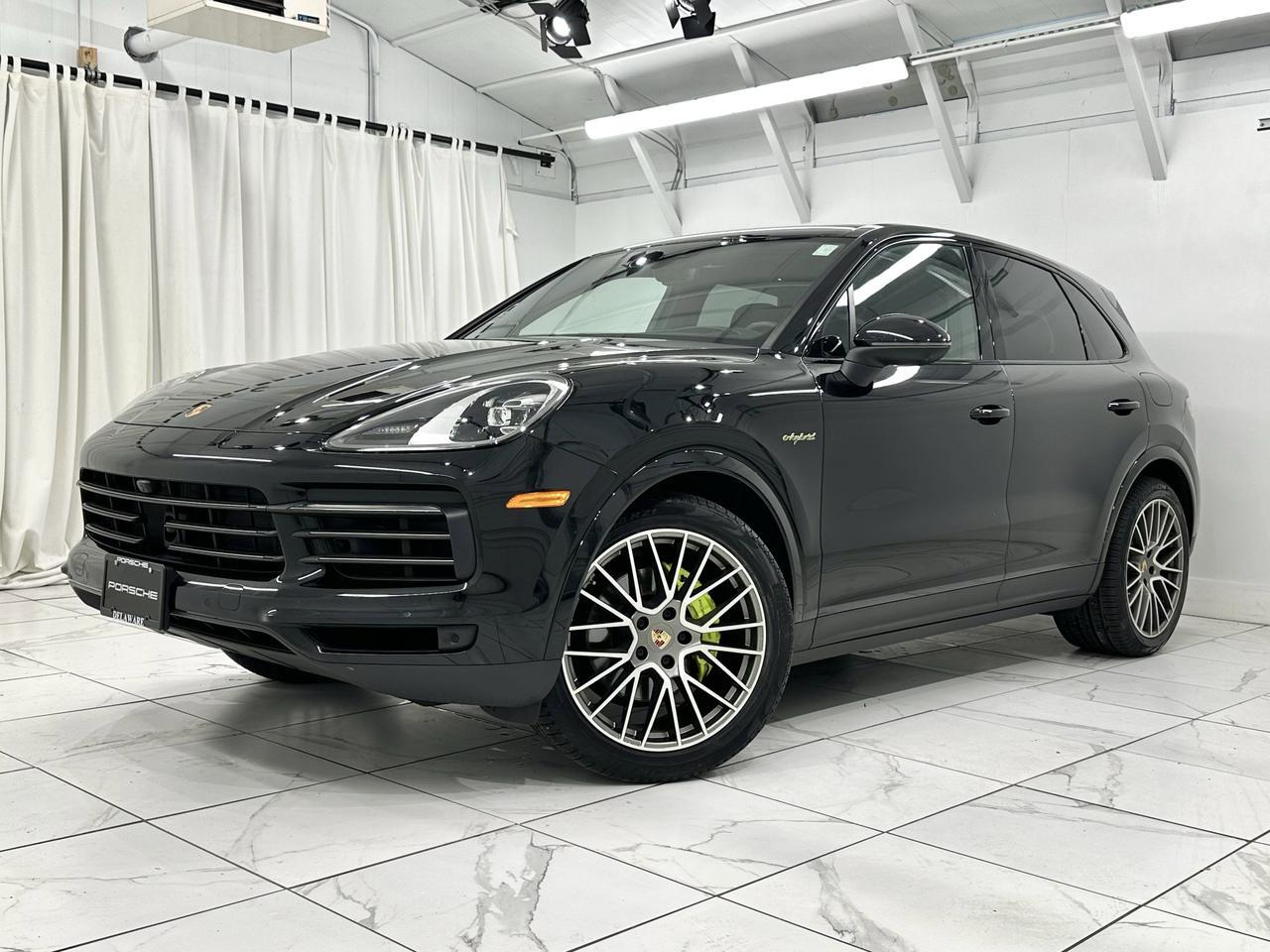 2023 Porsche Cayenne Platinum Edition E-Hybrid