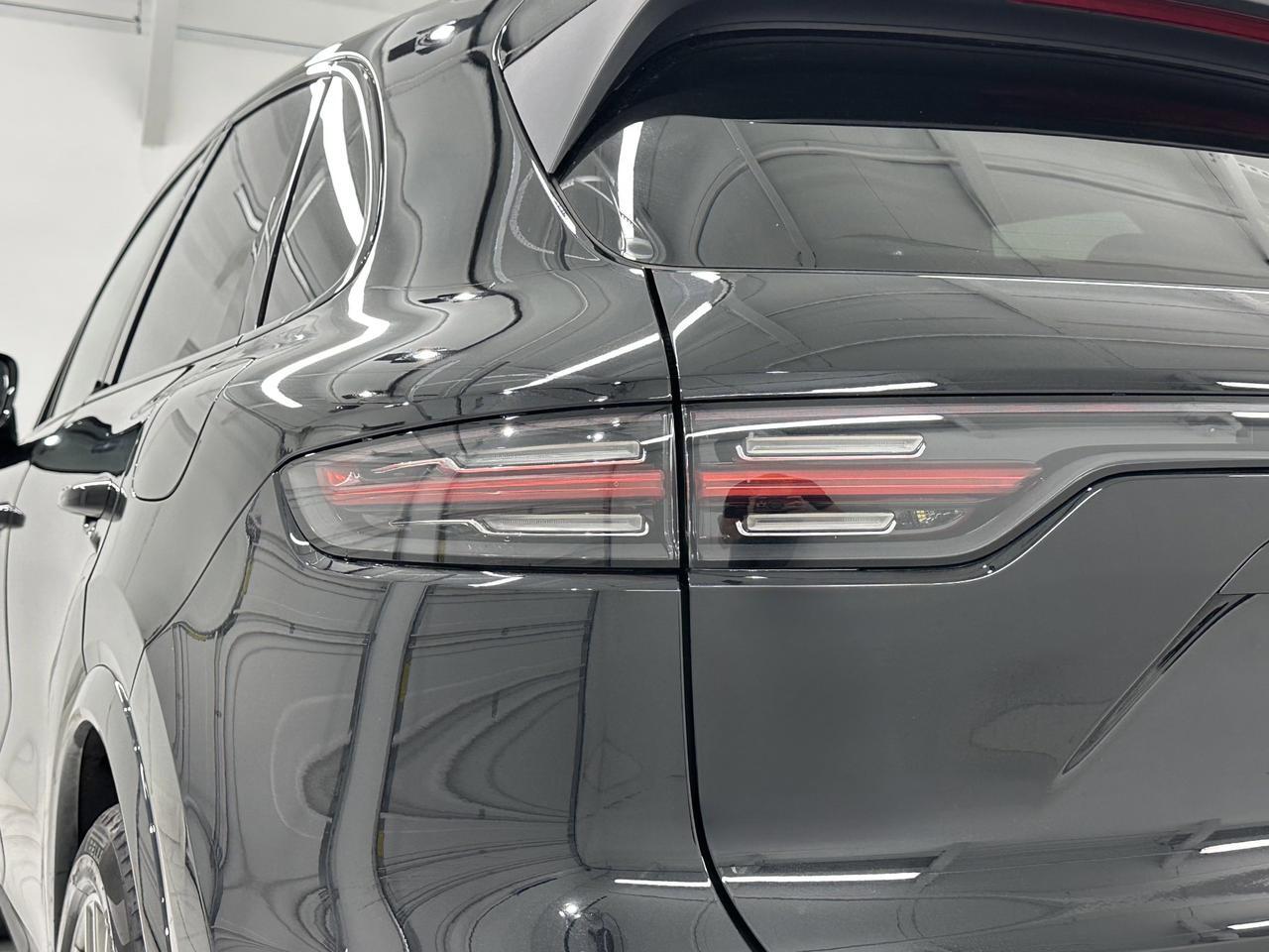2023 Porsche Cayenne Platinum Edition E-Hybrid Newark DE