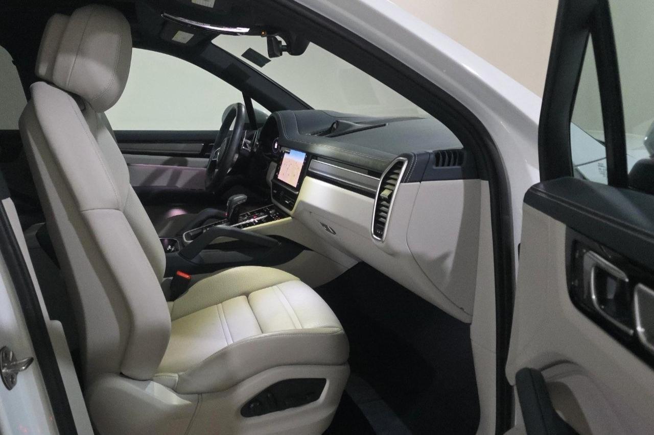2023 Porsche Cayenne Platinum Edition InnoDrive Premium Package Plus Portland OR