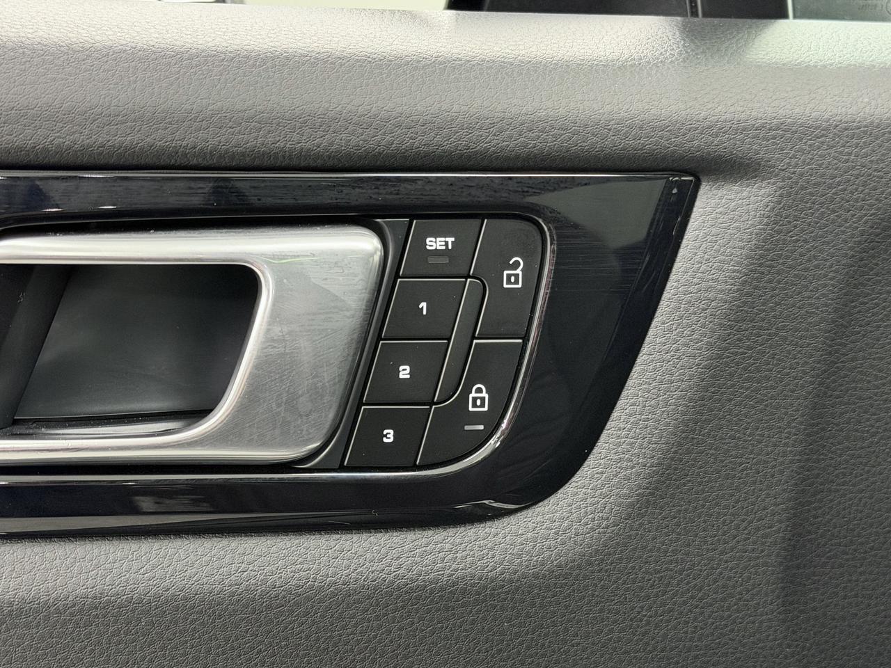 2023 Porsche Cayenne Platinum Edition Newark DE