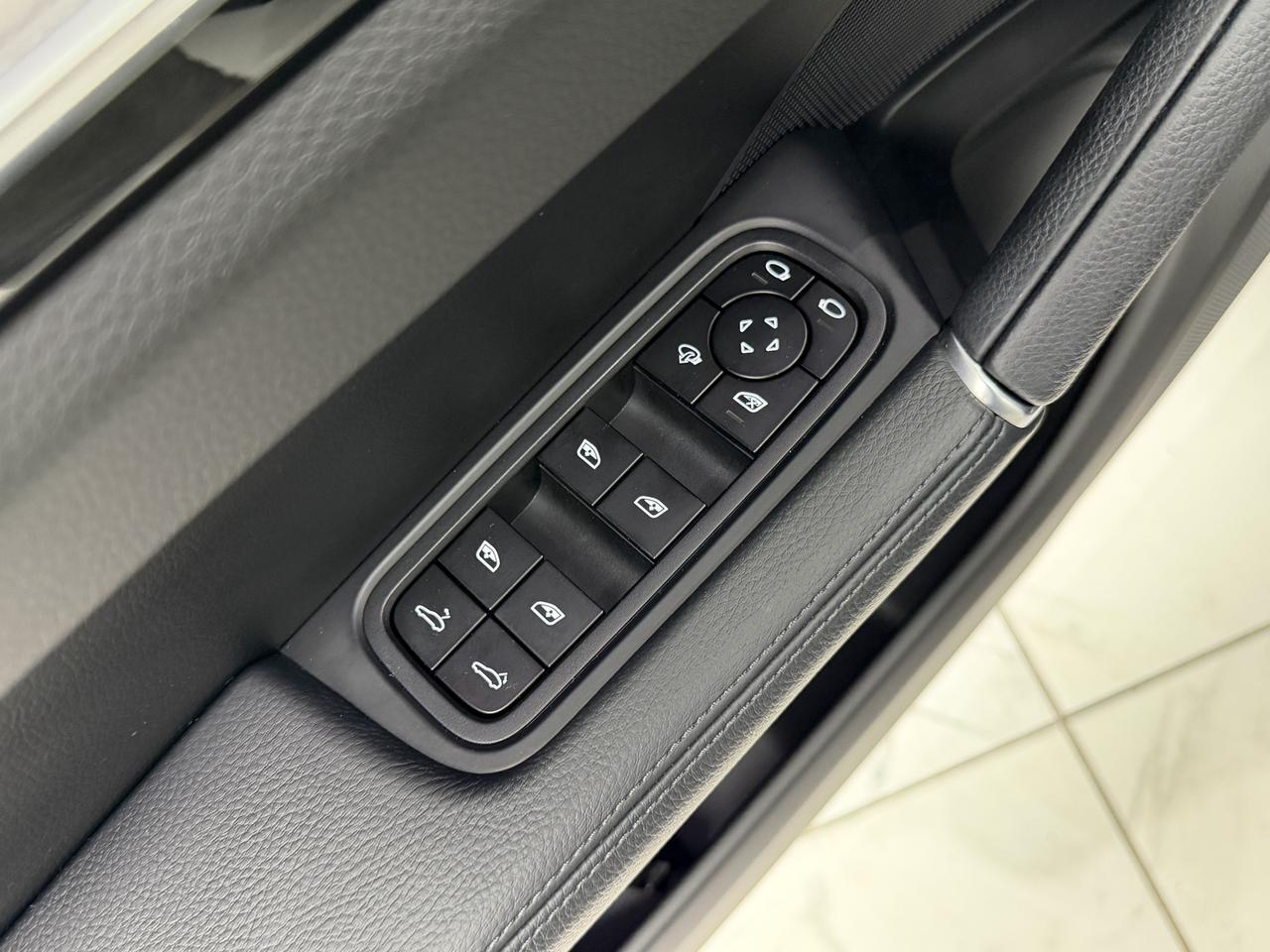 2023 Porsche Cayenne Platinum Edition Newark DE