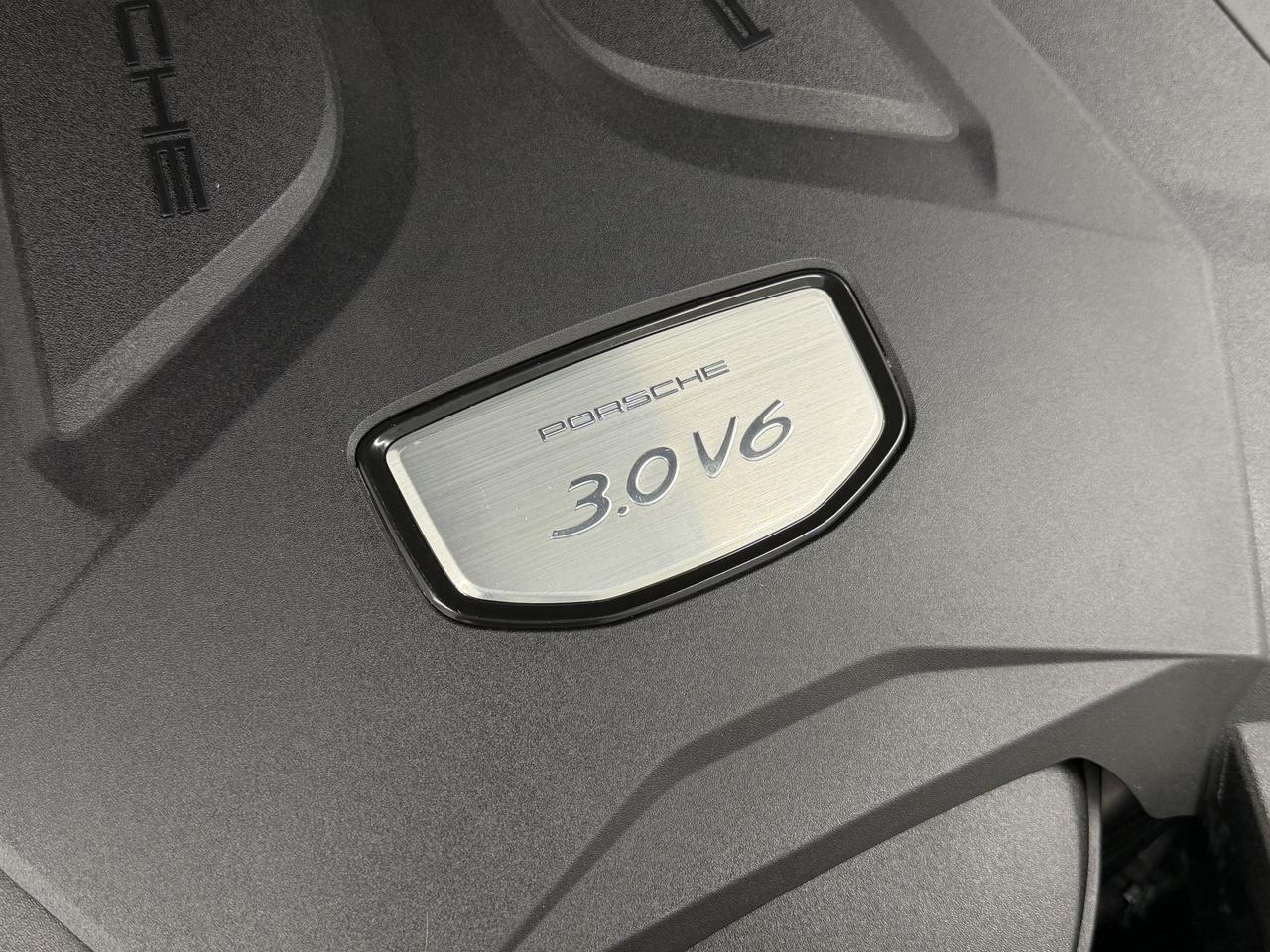 2023 Porsche Cayenne Platinum Edition Newark DE