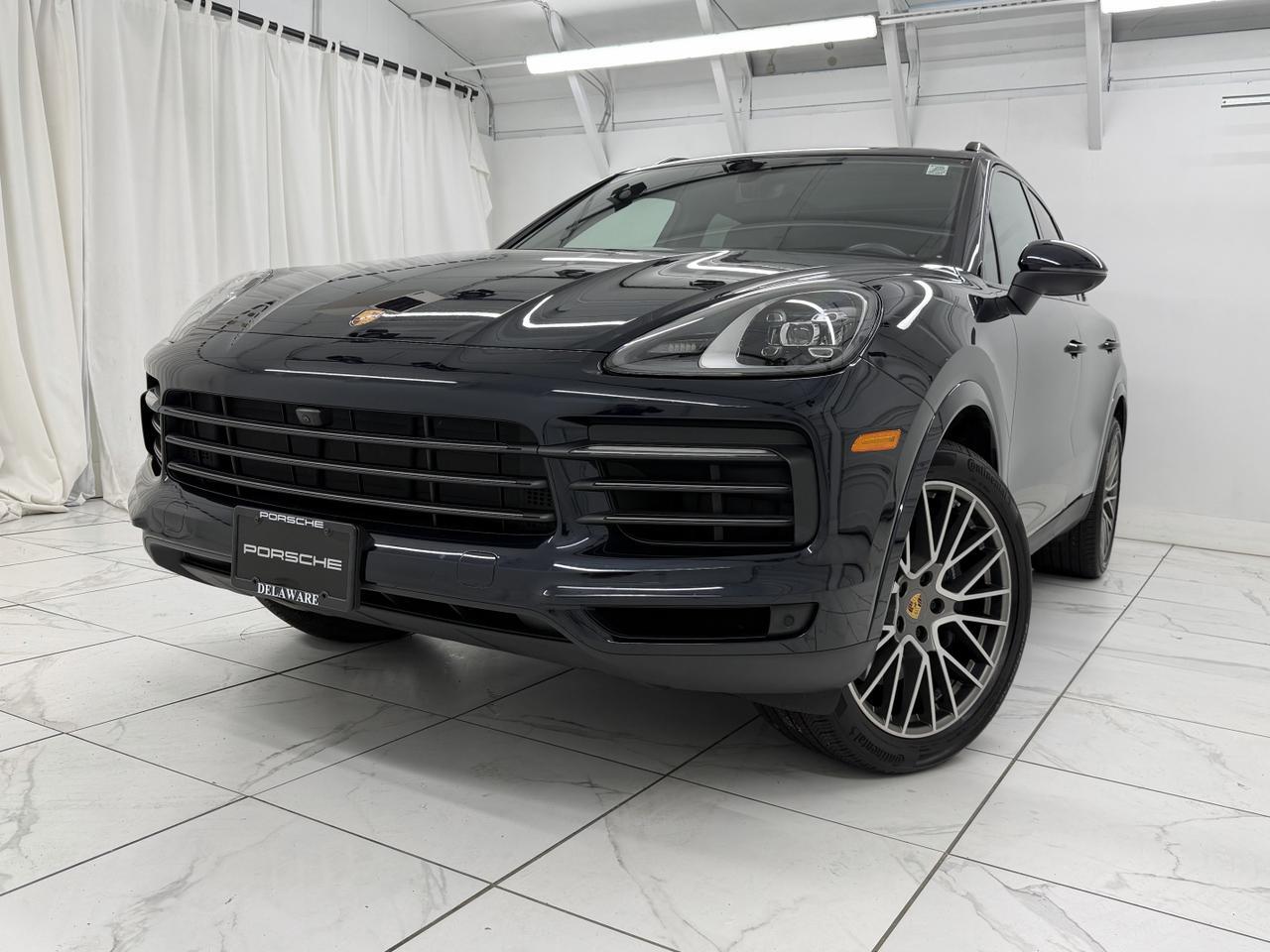 2023 Porsche Cayenne Platinum Edition photo 3