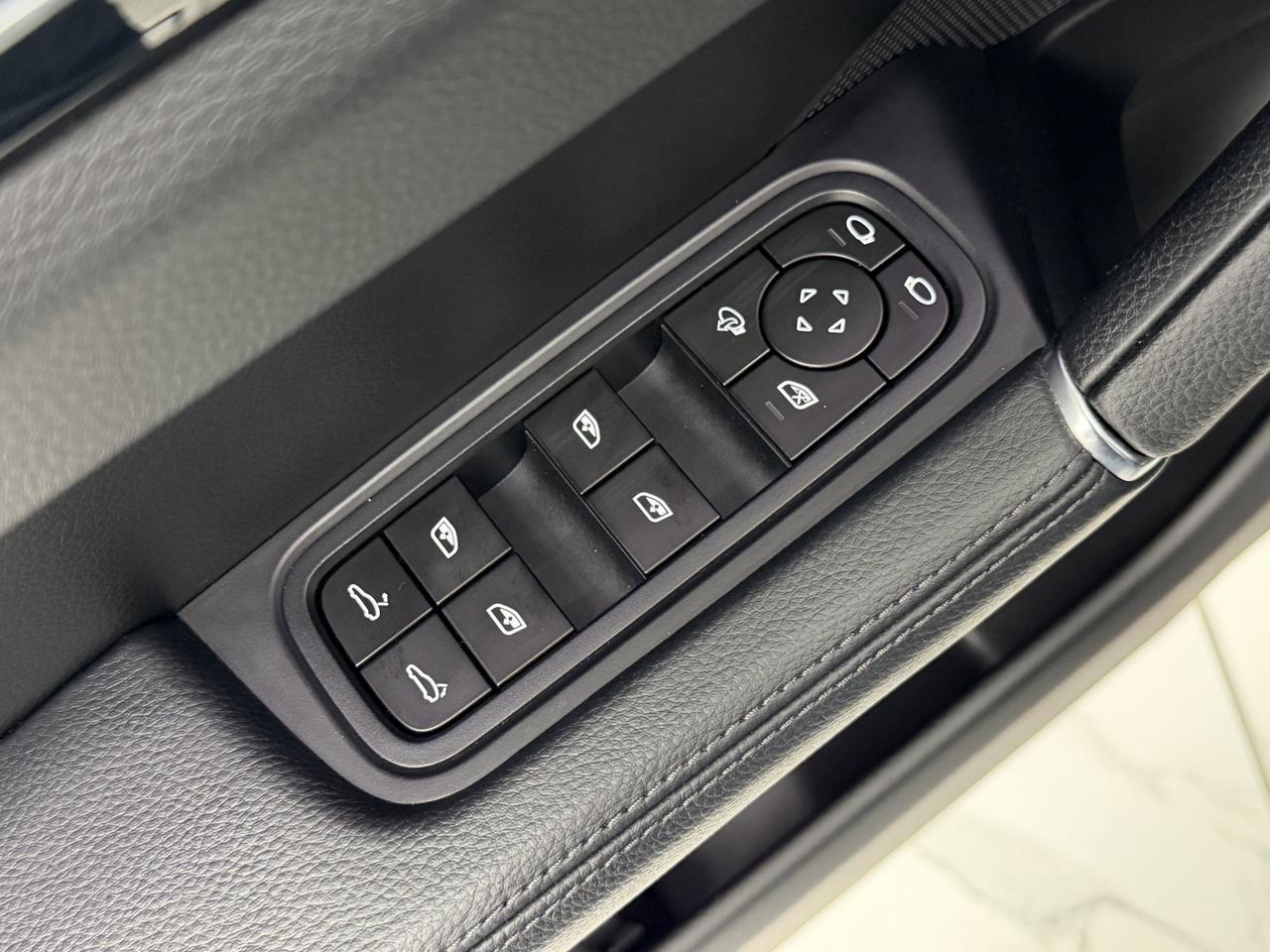 2023 Porsche Cayenne Platinum Edition Newark DE