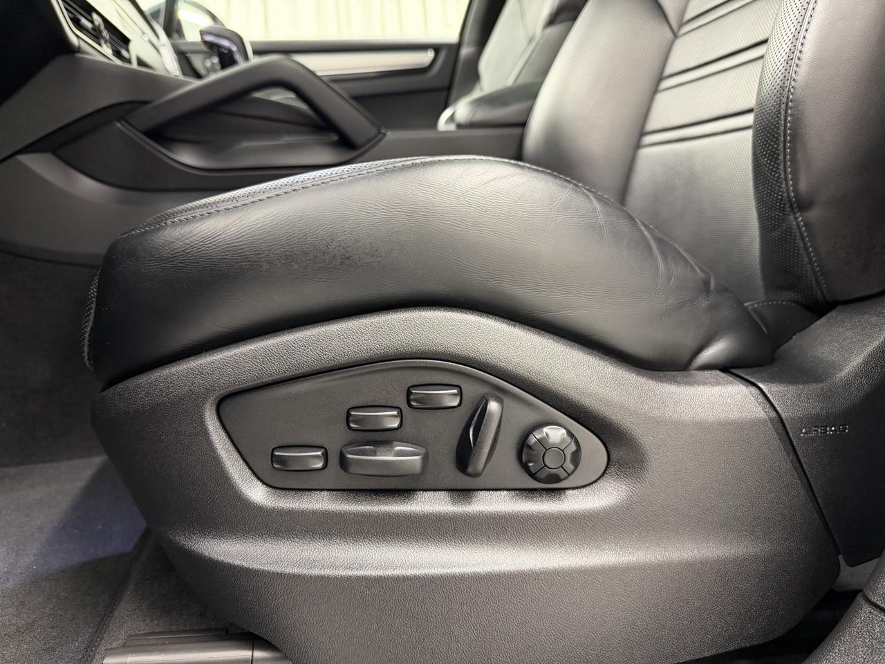 2023 Porsche Cayenne Platinum Edition Newark DE