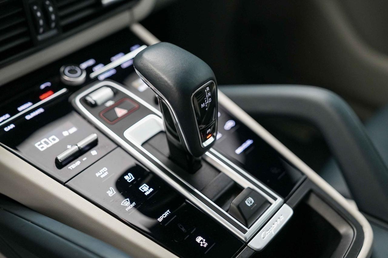 2023 Porsche Cayenne Platinum Edition Newport Beach CA
