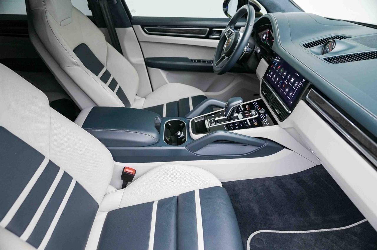 2023 Porsche Cayenne Platinum Edition Newport Beach CA