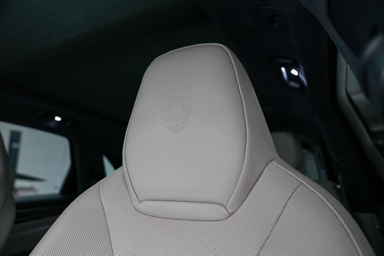 2023 Porsche Cayenne Platinum Edition Newport Beach CA