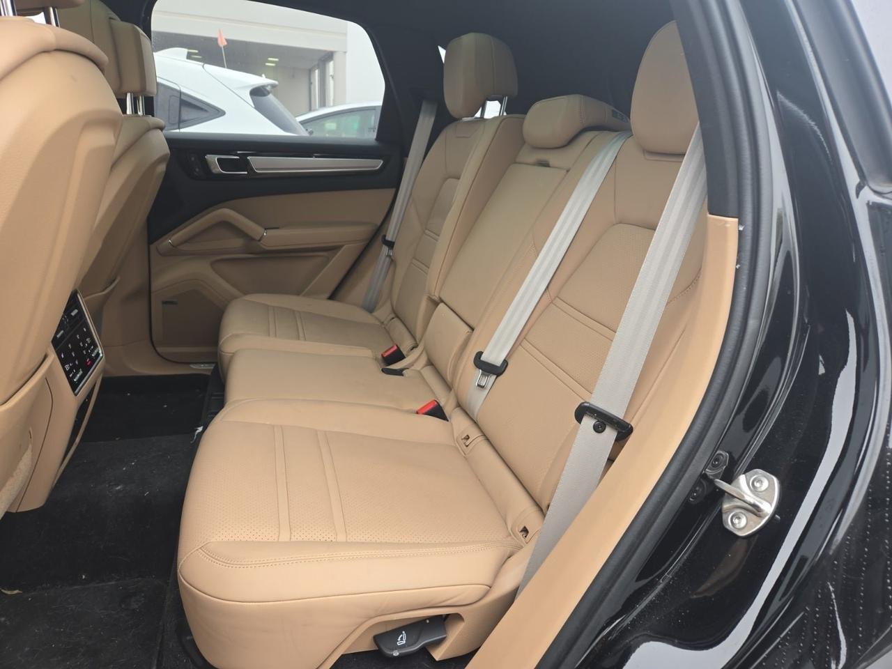 2023 Porsche Cayenne Platinum Edition Night Vision Adaptive Air Suspension Portland OR