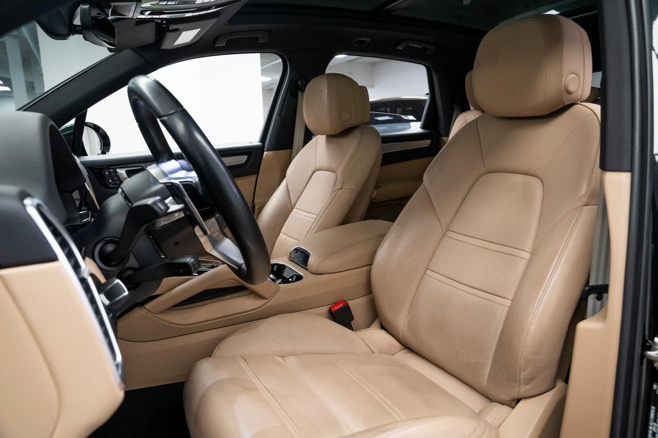 2023 Porsche Cayenne Platinum Edition Night Vision Adaptive Air Suspension Portland OR