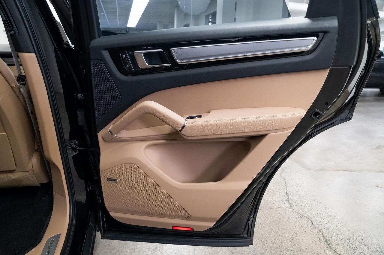 2023 Porsche Cayenne Platinum Edition Night Vision Adaptive Air Suspension Portland OR
