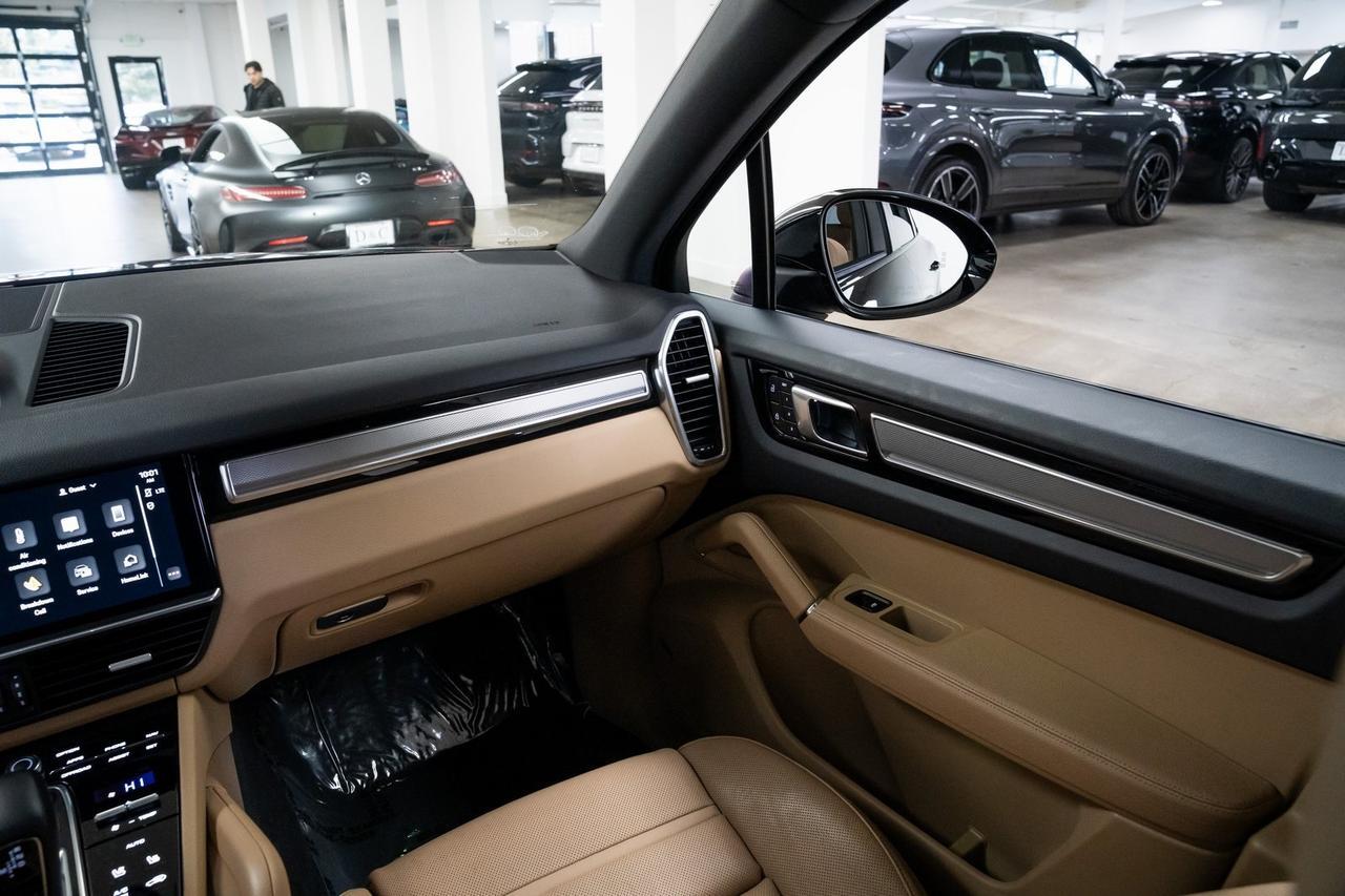 2023 Porsche Cayenne Platinum Edition Night Vision Adaptive Air Suspension Portland OR