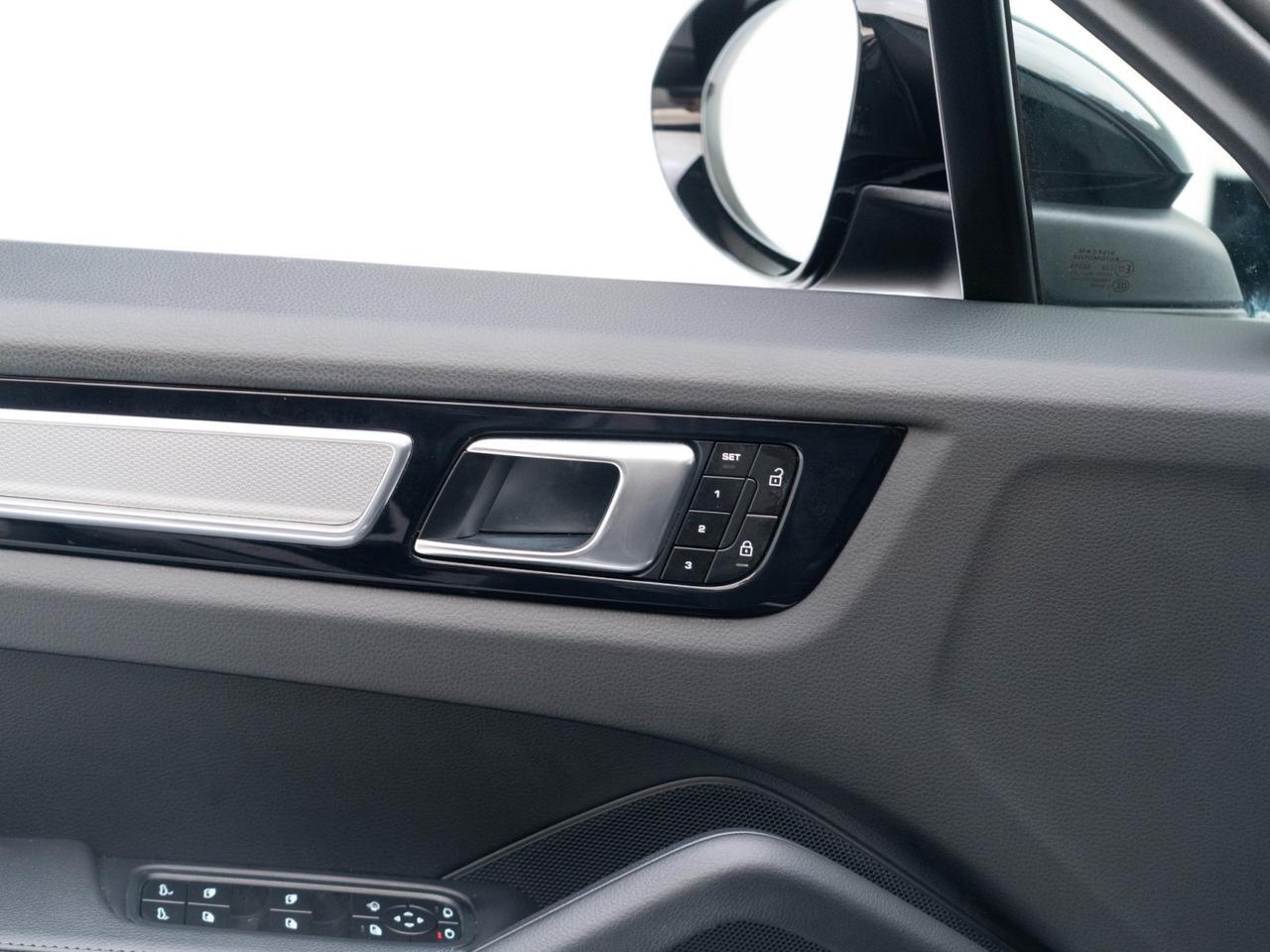 2023 Porsche Cayenne Platinum Edition Pompano Beach FL