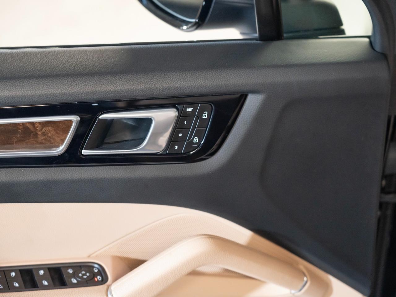 2023 Porsche Cayenne Platinum Edition Pompano Beach FL