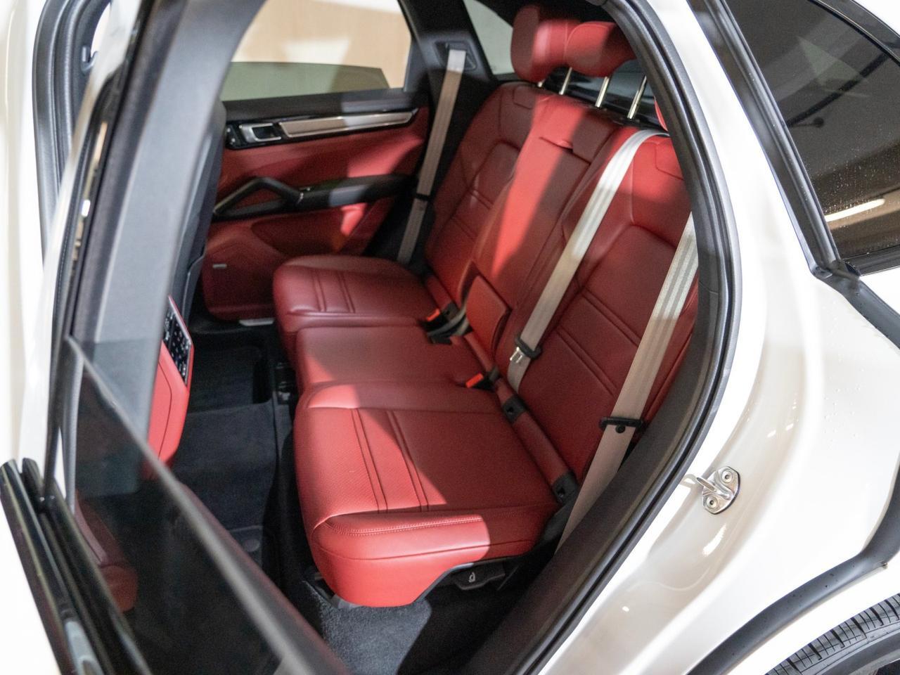 2023 Porsche Cayenne Platinum Edition Pompano Beach FL