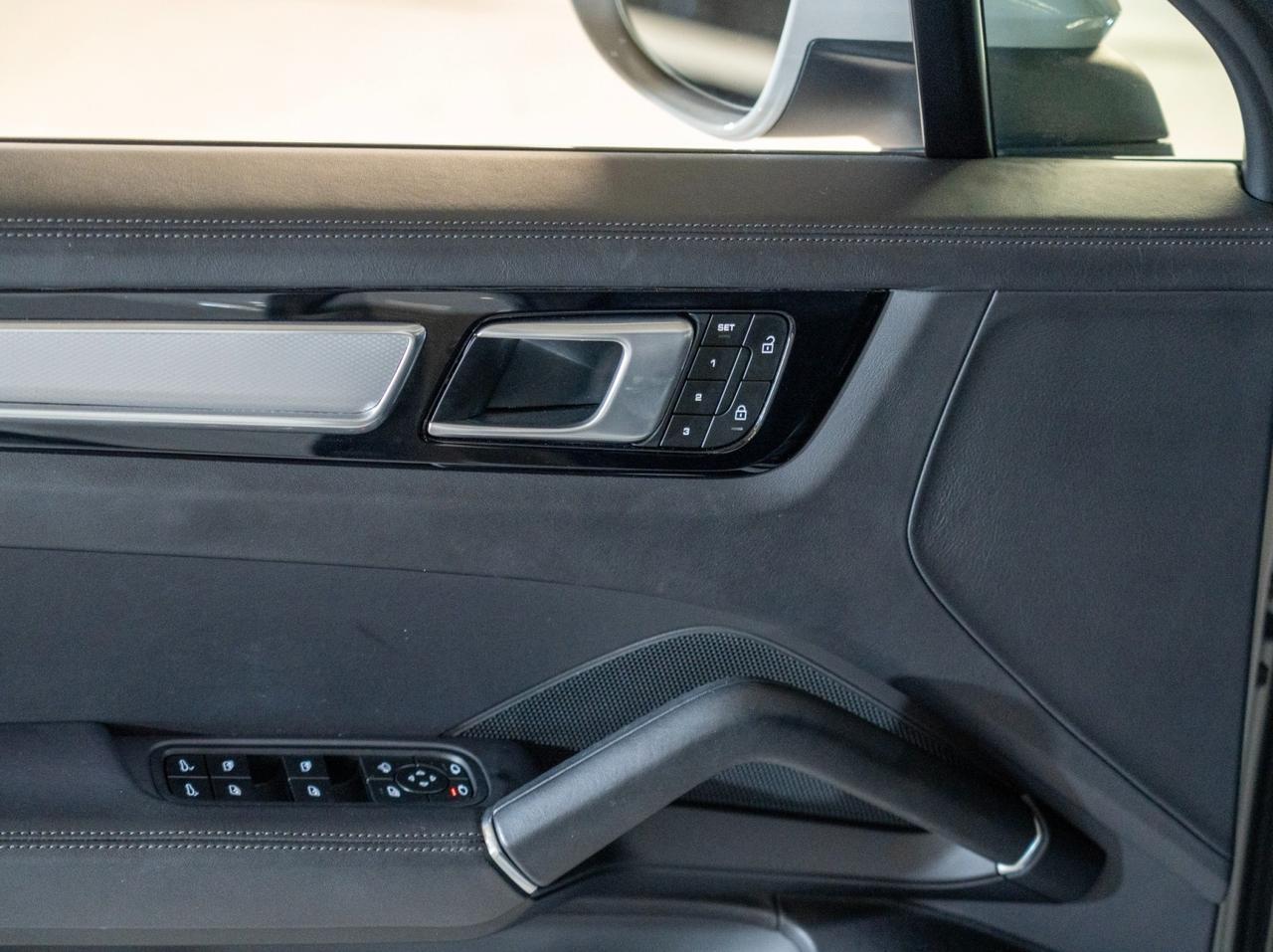 2023 Porsche Cayenne Platinum Edition Pompano Beach FL