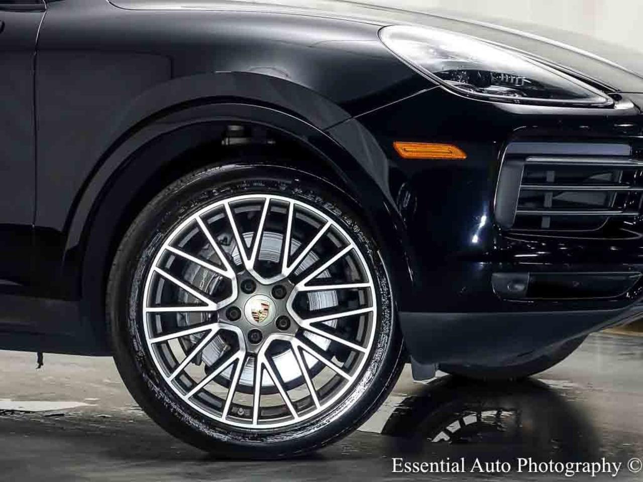 2023 Porsche Cayenne Platinum Edition