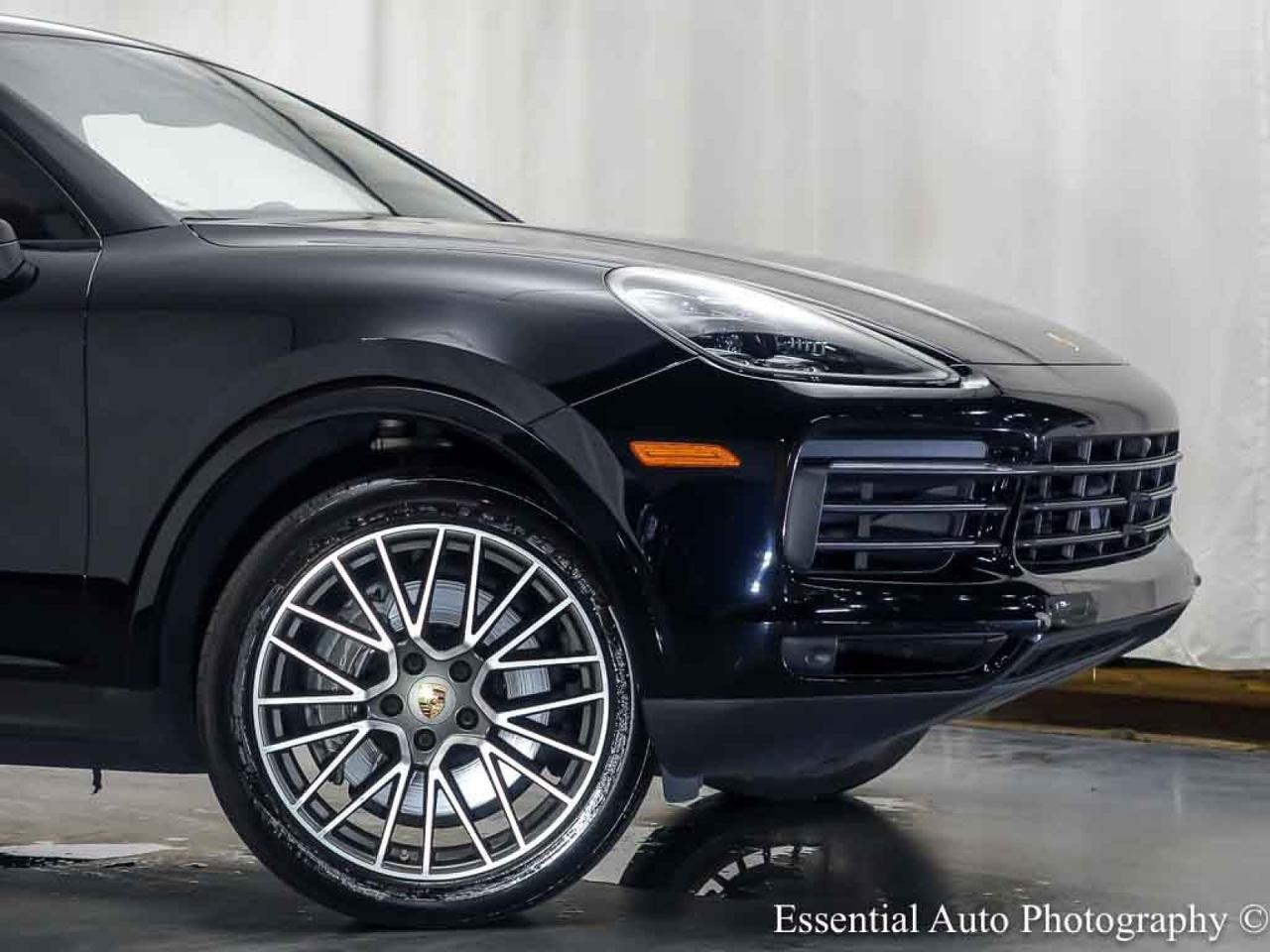 2023 Porsche Cayenne Platinum Edition