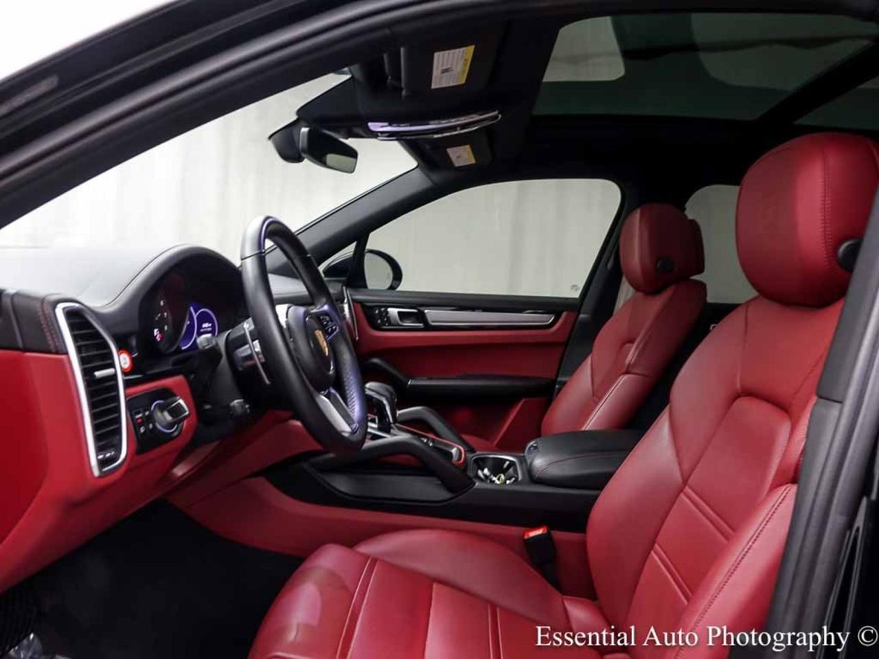 2023 Porsche Cayenne Platinum Edition Willowbrook IL