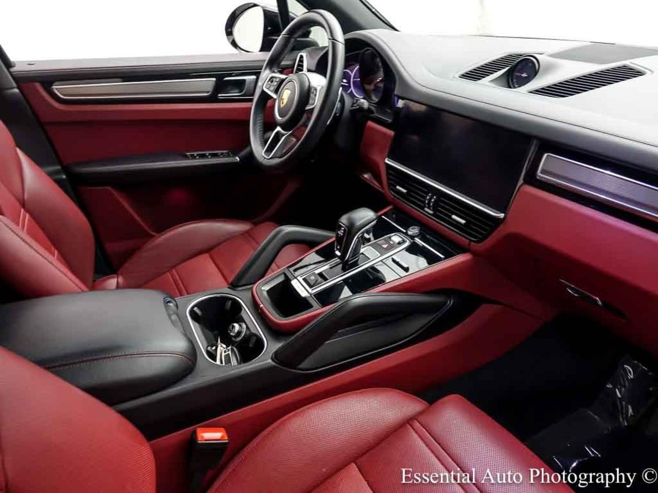 2023 Porsche Cayenne Platinum Edition Willowbrook IL