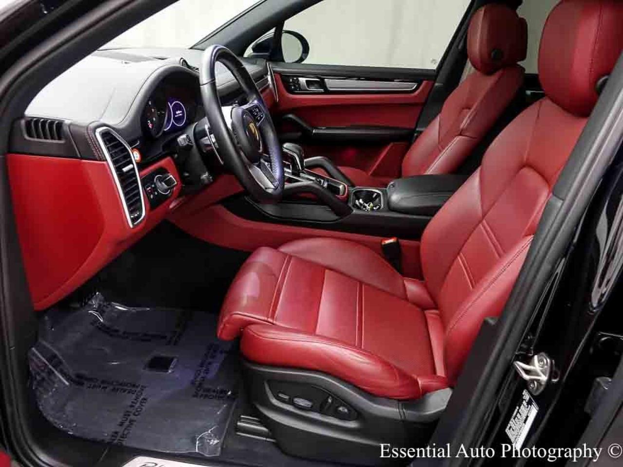 2023 Porsche Cayenne Platinum Edition Willowbrook IL